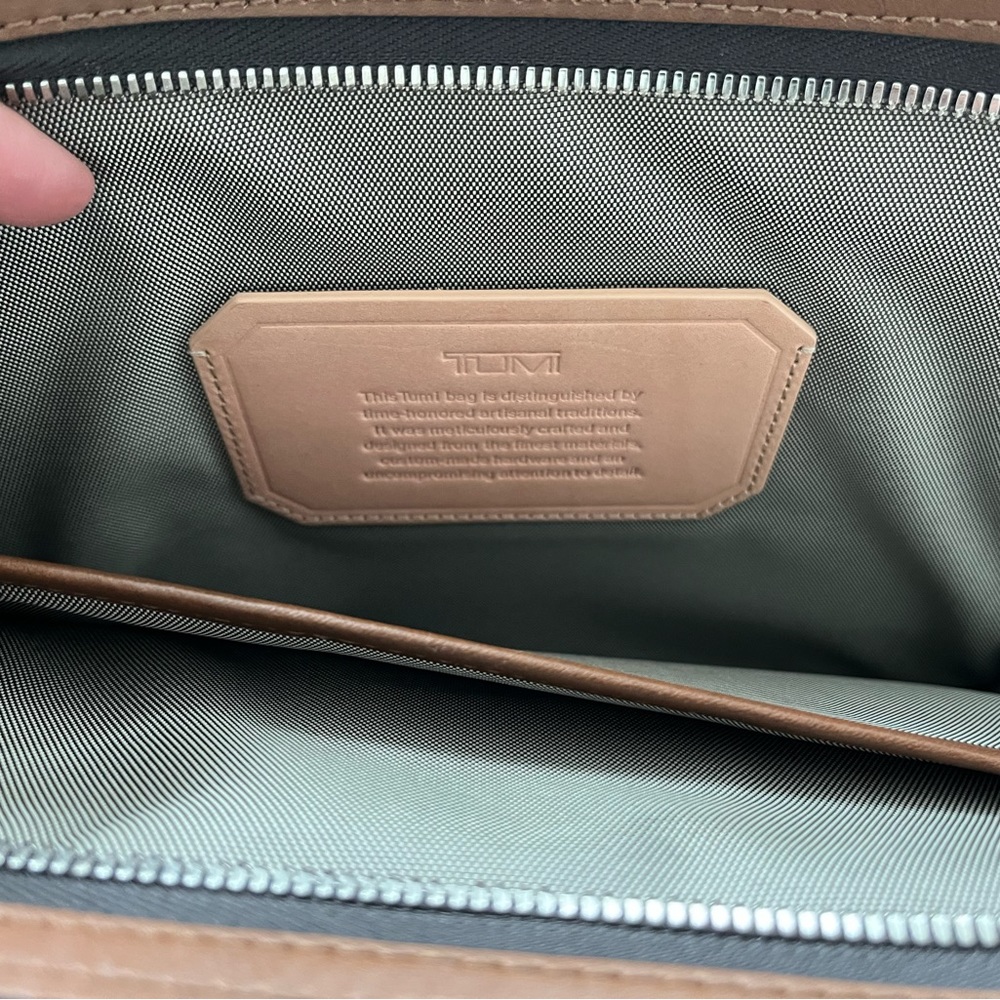 Tumi leather iPad sleeve - Picture 3 of 3